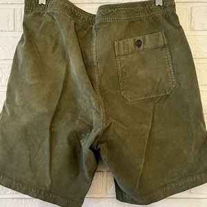 Men’s Green, GAP, drawl string 🩳 shorts